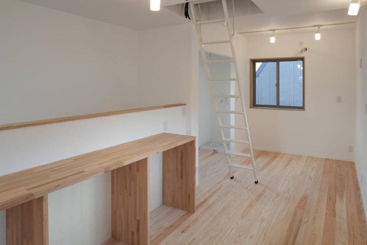 本所の家　階段廻り